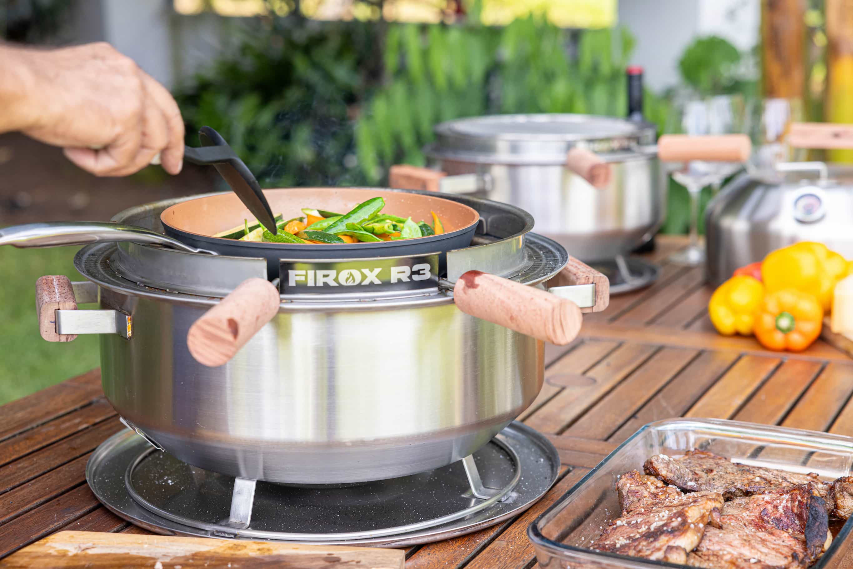 Firox R3 salteando vegetales